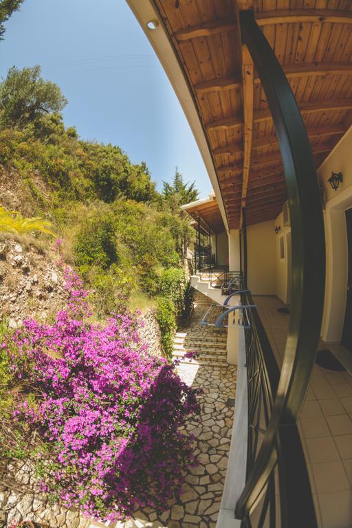 Althea Studios Lefkada Áyios Nikítas Rum bild