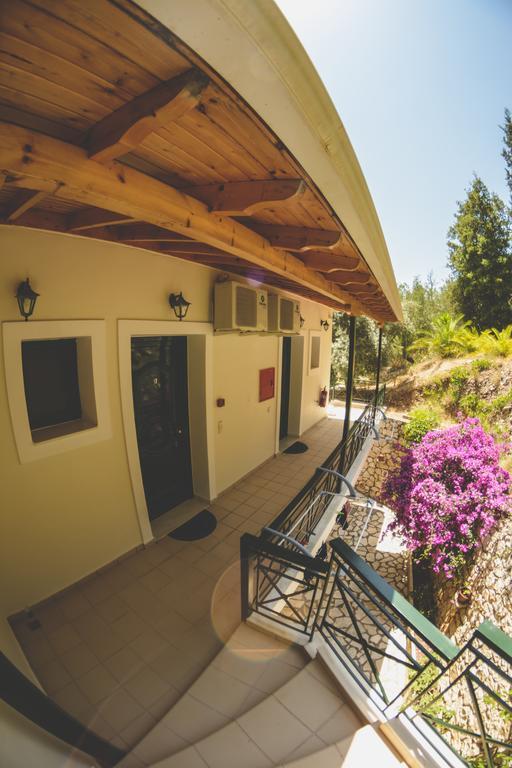 Althea Studios Lefkada Áyios Nikítas Rum bild