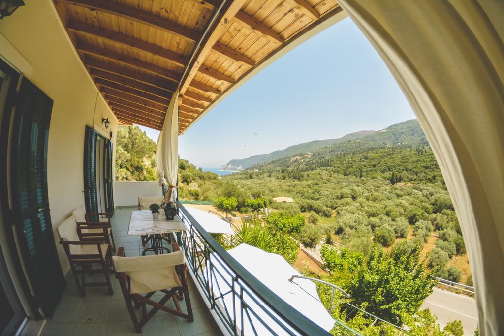 Althea Studios Lefkada Áyios Nikítas Rum bild