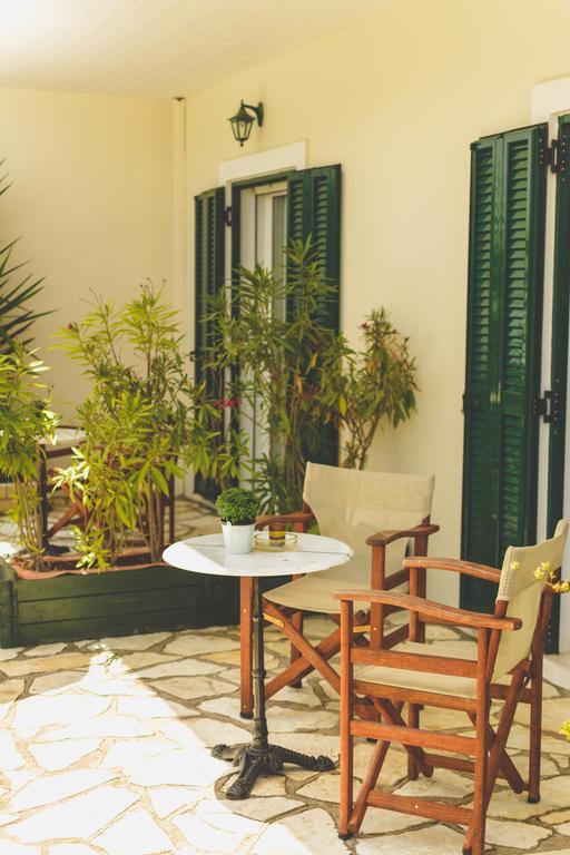 Althea Studios Lefkada Áyios Nikítas Rum bild
