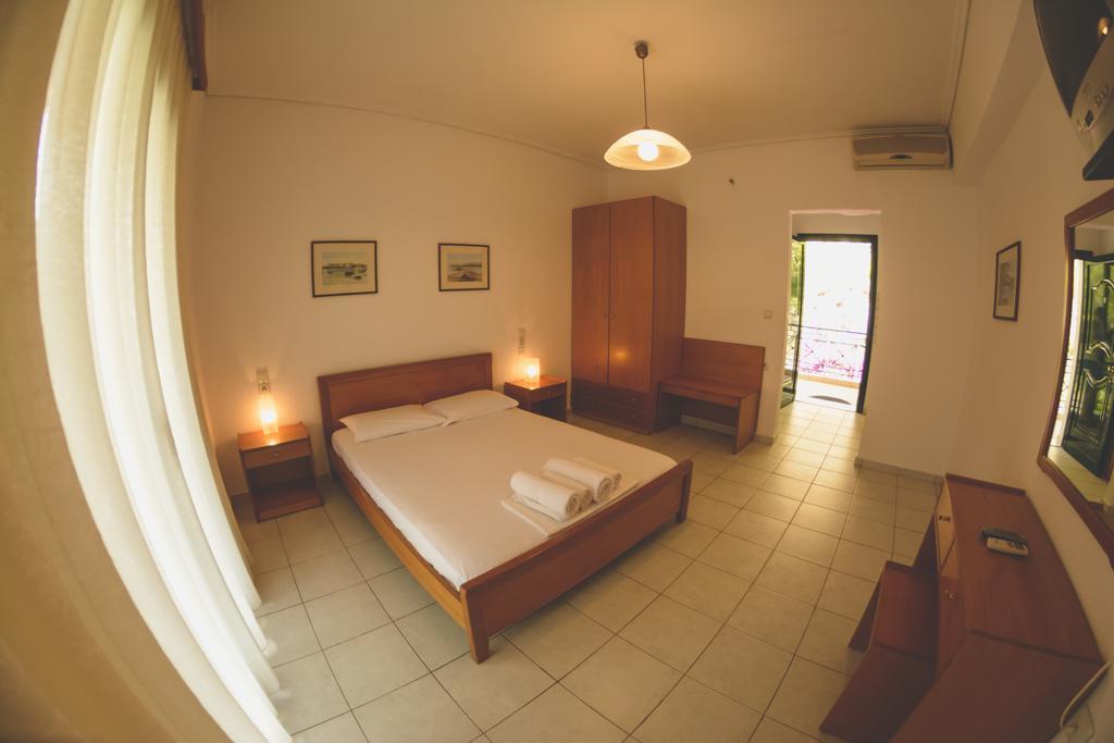 Althea Studios Lefkada Áyios Nikítas Rum bild
