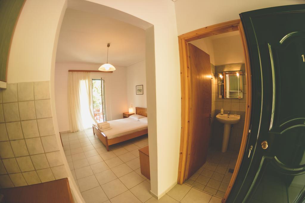 Althea Studios Lefkada Áyios Nikítas Rum bild