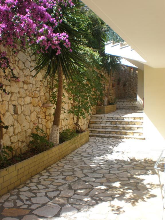 Althea Studios Lefkada Áyios Nikítas Rum bild